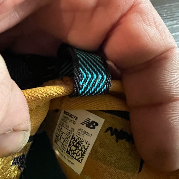 New balance Mens cypher run mid tops - Picture 6 of 6